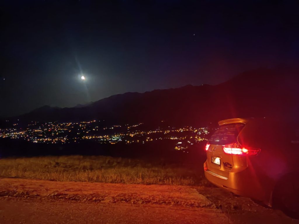 Komfortowe Taxi Zakopane, widok z Slamandry nocą na panoramę Zakopanego